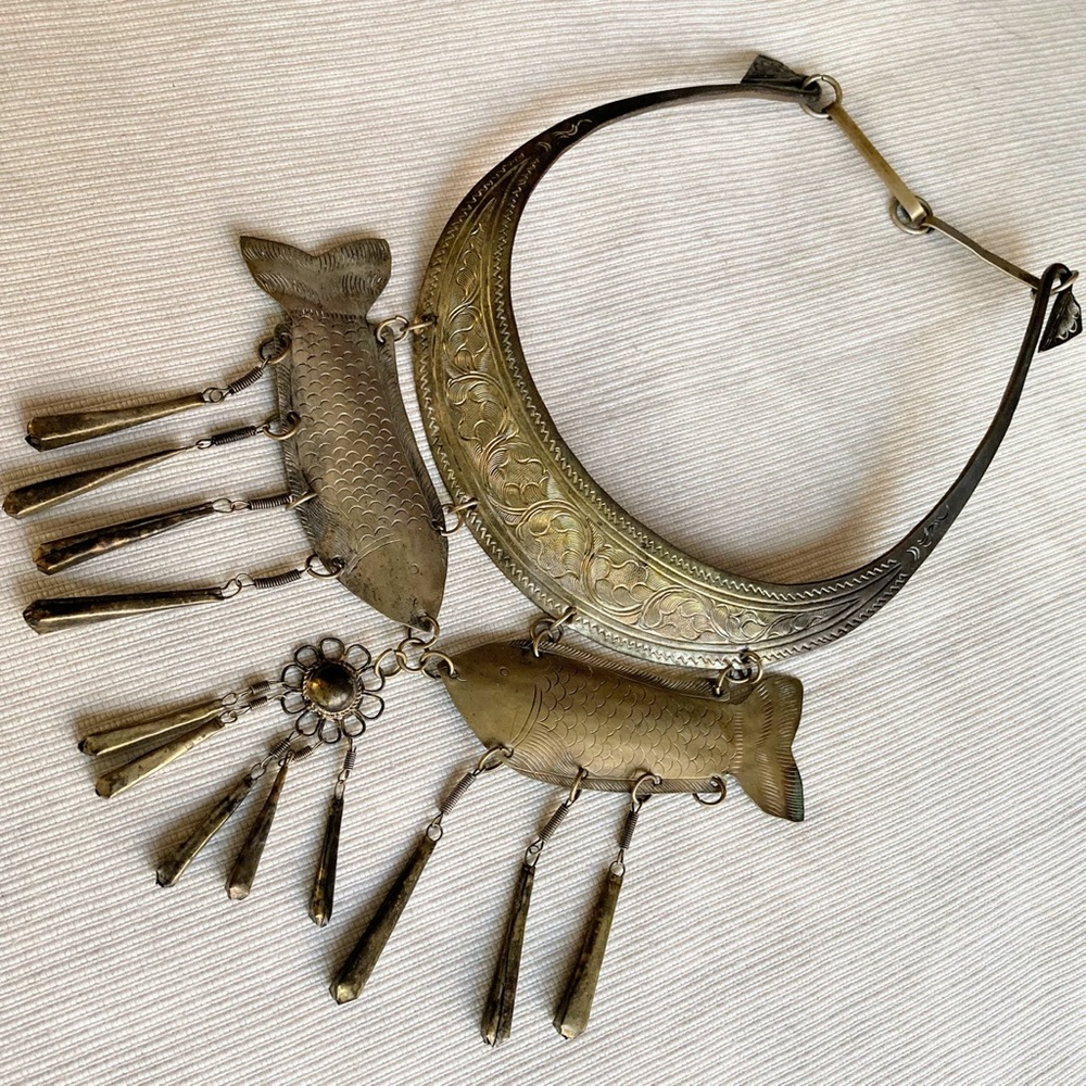 Vintage Hmong Miao Silver Ceremonial Dangling Fish Metal Necklace Boho Collar - Picture 6 of 10